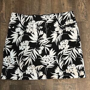 SC & CO Ladies' Tummy Control Skort -XXL Black‎ and White Floral Hawaii Golf